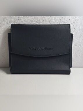 Mercedes-Benz Leather Owner’s Manual CASE ONLY